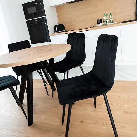 Brzeziny Deluxe By Bookinghost Apartmán *