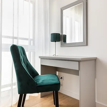 Brzeziny Deluxe Warsaw