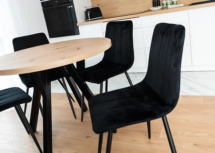 Brzeziny Deluxe By Bookinghost アパート *