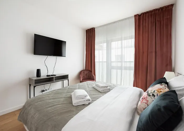 Brzeziny Deluxe By Bookinghost * ワルシャワ