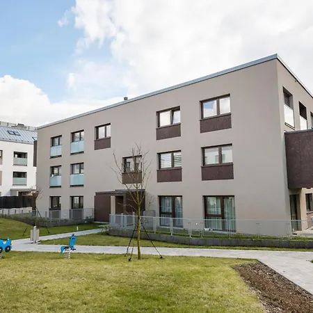 Brzeziny Deluxe By Bookinghost *